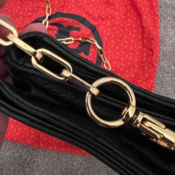 Tory Burch Kipp Crossbody Black Leather Bag with Gold Chain - Picture 9 of 10